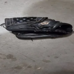 Used Left Hand Throw Louisville Slugger Infield Xeno Softball Glove 12"