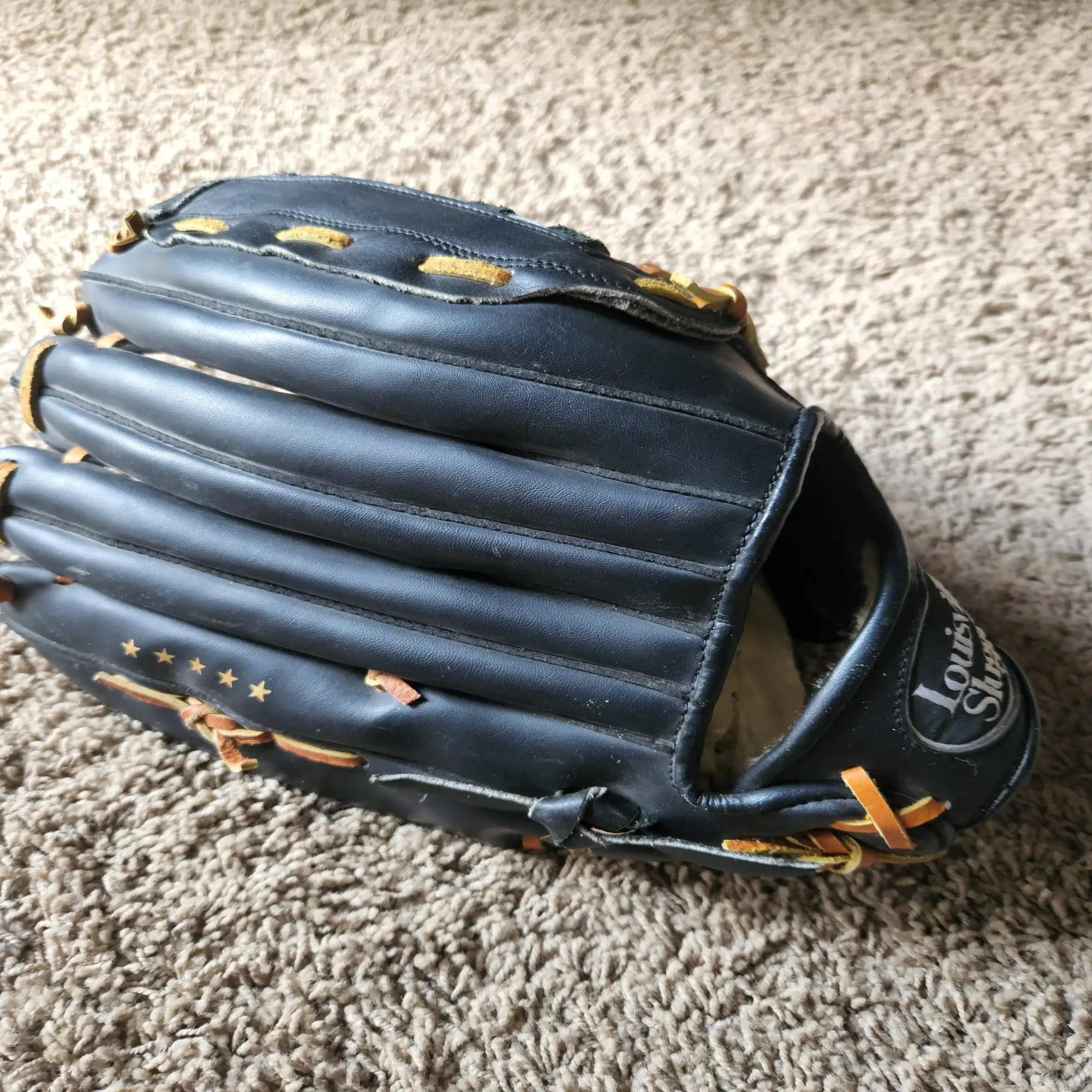 Louisville Slugger Right Hand Throw The Softballer Softball Glove 13.5" 5 Louisville Slugger Right Hand Throw The Softballer Softball Glove 13.5" - Image 3