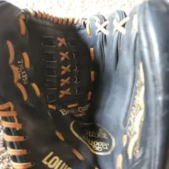 Louisville Slugger Right Hand Throw The Softballer Softball Glove 13.5" 18 Louisville Slugger Right Hand Throw The Softballer Softball Glove 13.5" -Bats shop d92a8e1a92f90e53 original